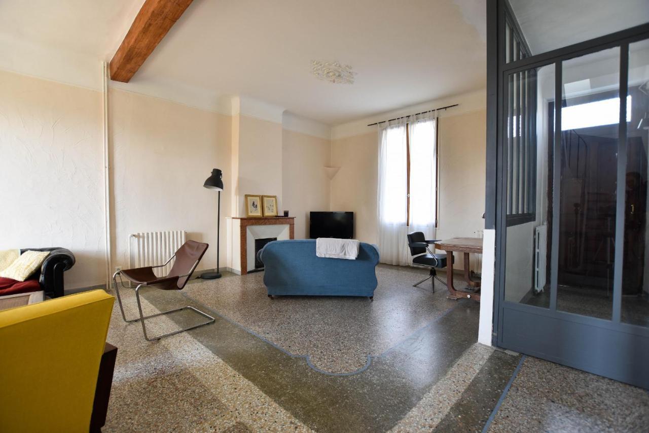 Palmeira, Piscine - Parking - Clim Arles Dış mekan fotoğraf