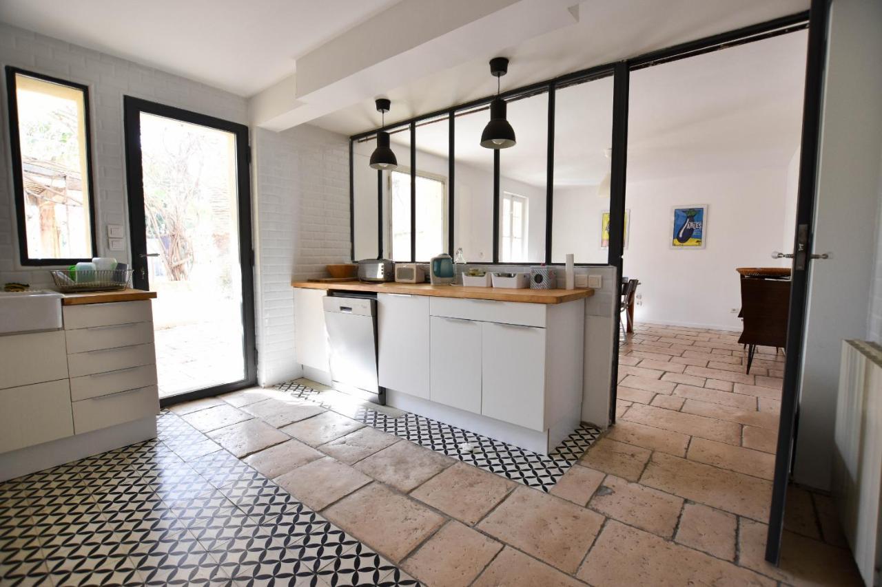 Palmeira, Piscine - Parking - Clim Arles Dış mekan fotoğraf